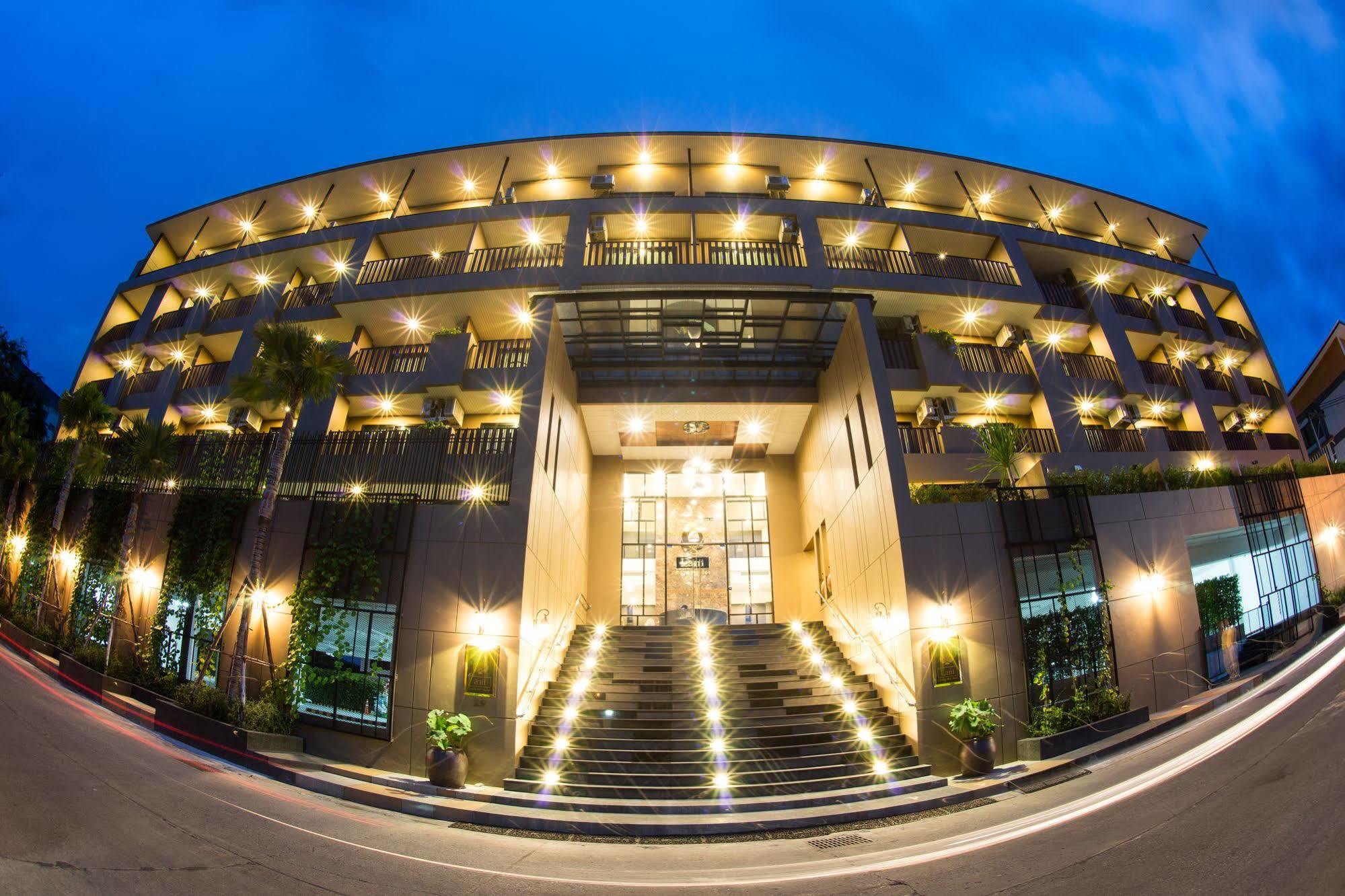 Lani Chiang Mai Hotel Exterior foto
